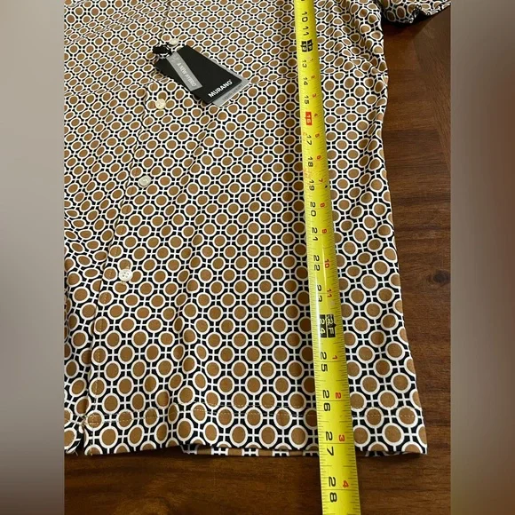 Murano Liquid Luxury Slim Fit Notch Collar Button-Up Shirt Brown/White Size M - Picture 7 of 12